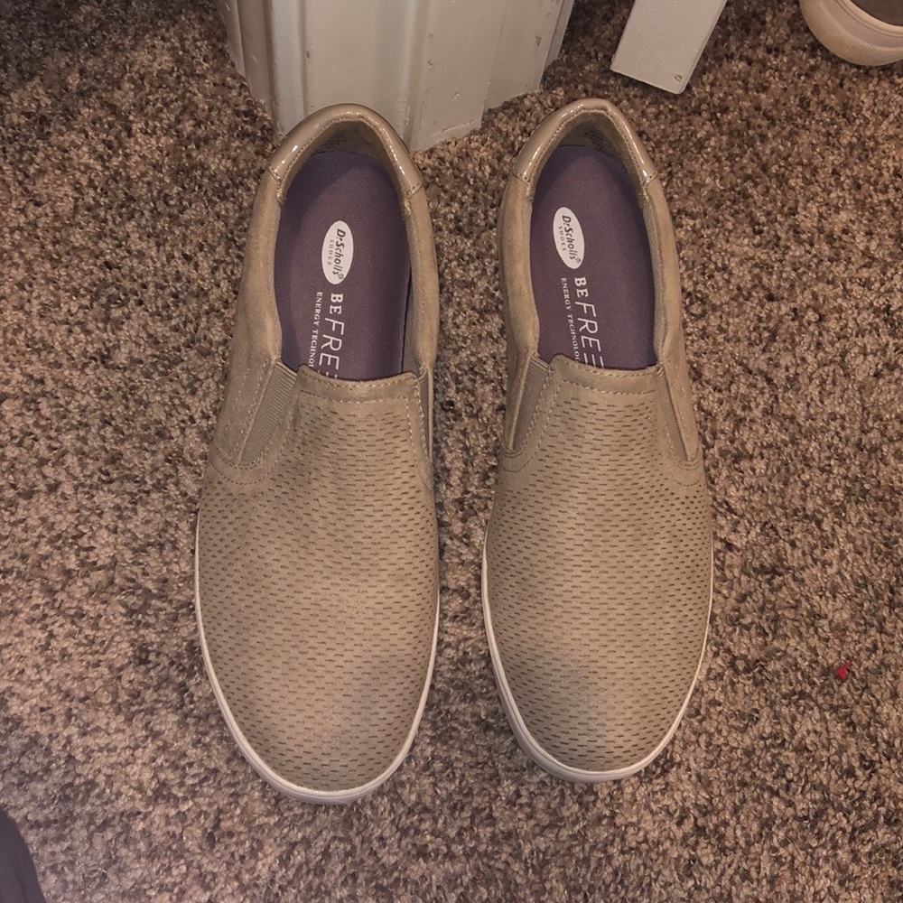 Dr. Scholl’s sneakers